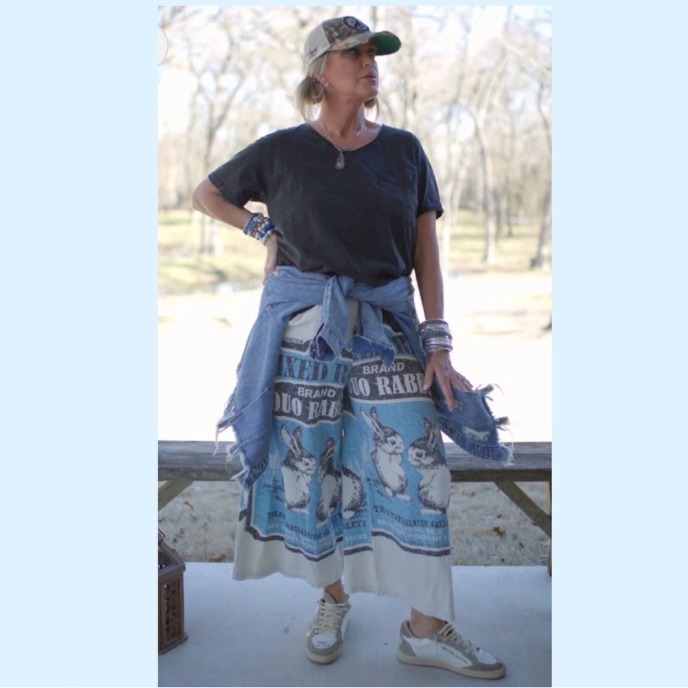 NWT JADED GYPSY FLOU SACK HEIRLOOM BLUE RABBIT WIDE LEG CROPPED PANTS